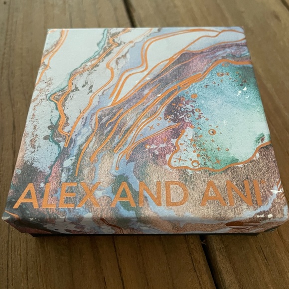 NWT Alex and Ani “depths of the wild” wrap bracelet - Picture 2 of 4